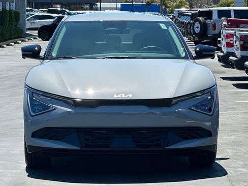 New 2026 Kia EV6 Wind RWD image 9