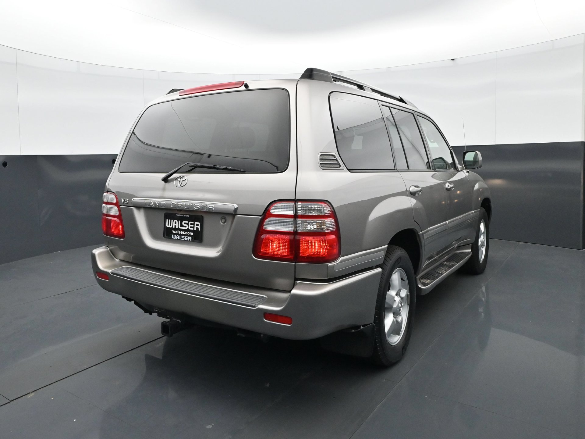 Used 2005 Toyota Land Cruiser AWD/4WD image 6