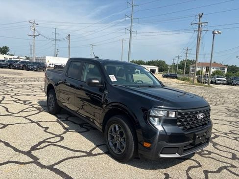 Used 2025 Ford Maverick XLT FWD image 3
