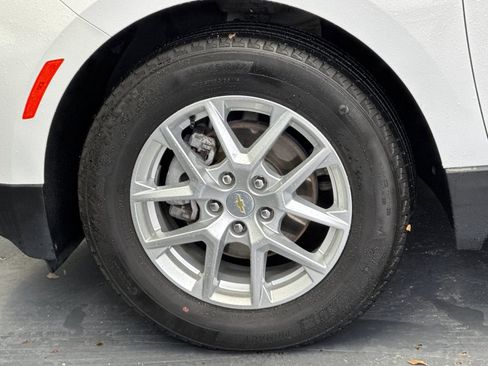 Used 2022 Chevrolet Equinox LT image 25