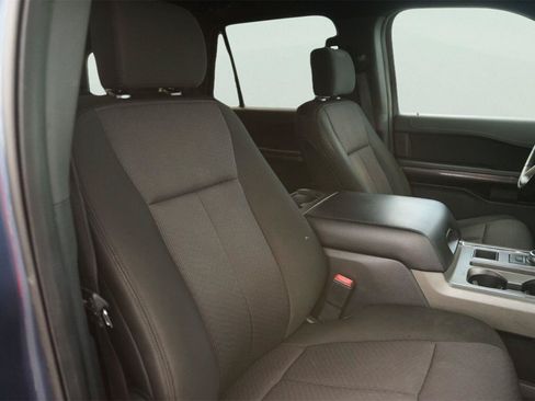 Used 2019 Ford Expedition XLT RWD image 21