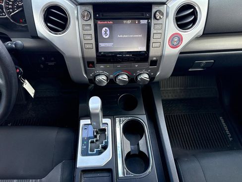 Used 2018 Toyota Tundra SR5 w/ SR5 Upgrade Package image 33