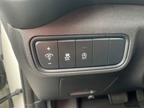 Used 2023 Kia Soul LX w/ LX Technology Package image 19