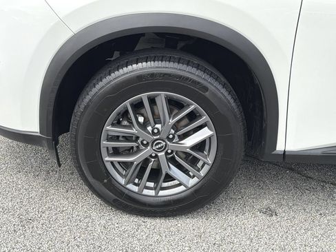 Used 2024 Nissan Rogue S AWD/4WD image 28