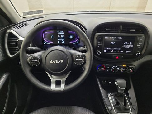 Used 2025 Kia Soul LX w/ LX Technology Package image 22