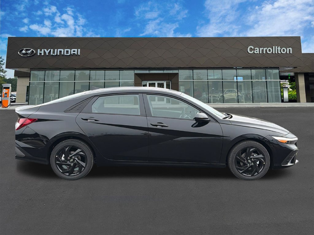 New 2026 Hyundai Elantra SEL Sport FWD image 5