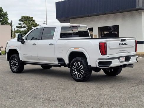 Used 2024 GMC Sierra 2500 Denali Ultimate image 6