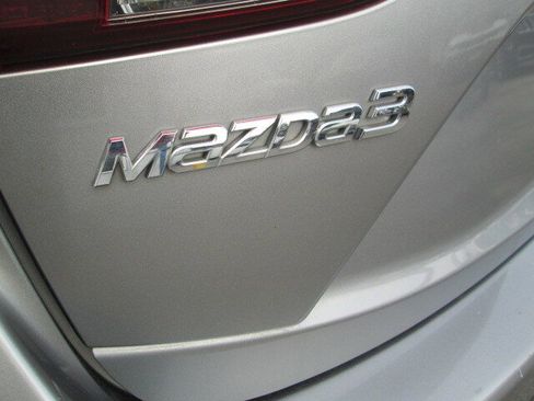 Used 2014 MAZDA MAZDA3 i Touring w/ Technology Package FWD image 7