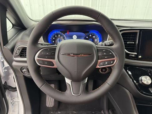 New 2026 Chrysler Pacifica Pinnacle w/ Trailer Tow Group image 26