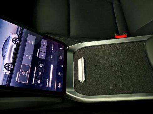 Used 2025 Lucid Air Pure RWD image 72