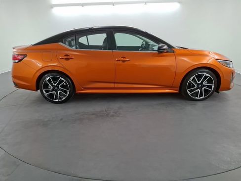 Used 2024 Nissan Sentra SR w/ SR Premium Package FWD image 8