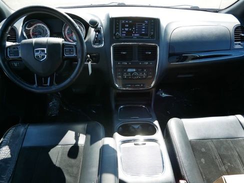 Used 2018 Dodge Grand Caravan SXT w/ Driver Convenience Group FWD image 13