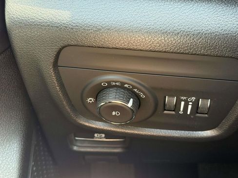 Certified 2025 Jeep Grand Cherokee L Limited w/ Black Appearance Package AWD/4WD image 27