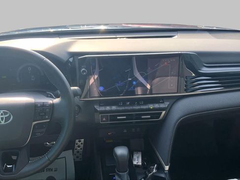 Used 2025 Toyota Camry SE w/ Multimedia Upgrade Package FWD image 7