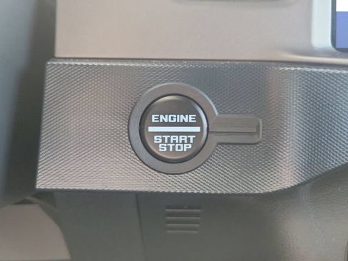 Used 2023 Ford Bronco Outer Banks w/ Sasquatch Package AWD/4WD image 30