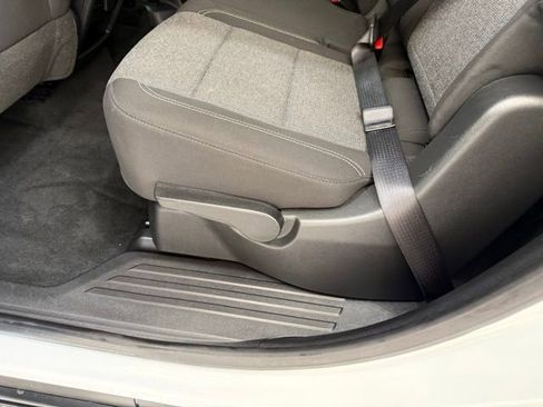 Used 2025 GMC Acadia Elevation image 19