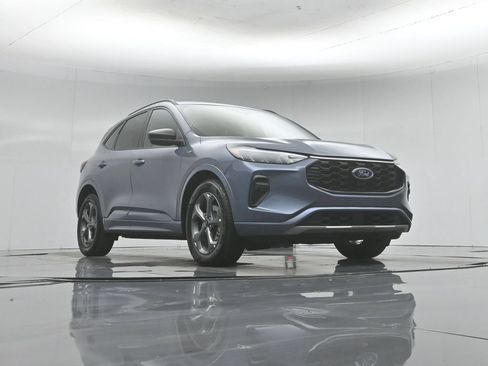 Certified 2024 Ford Escape ST-Line w/ Tech Pack #1 FWD image 44