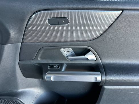 Certified 2022 Mercedes-Benz GLB 250 image 20