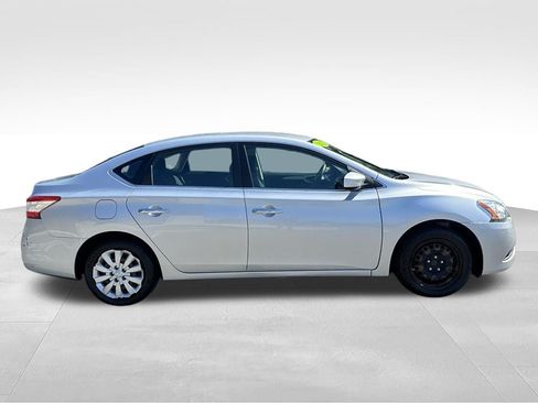 Used 2015 Nissan Sentra S FWD image 4