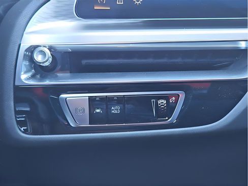 New 2024 Cadillac Lyriq Luxury image 24