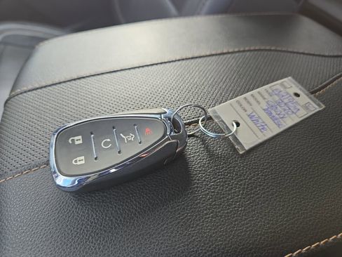 Used 2020 Chevrolet Traverse Premier image 31