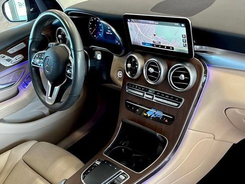 Used 2022 Mercedes-Benz GLC 300 image 32