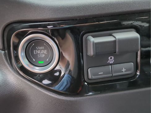 New 2026 GMC Sierra 1500 SLT w/ SLT Premium Package image 13