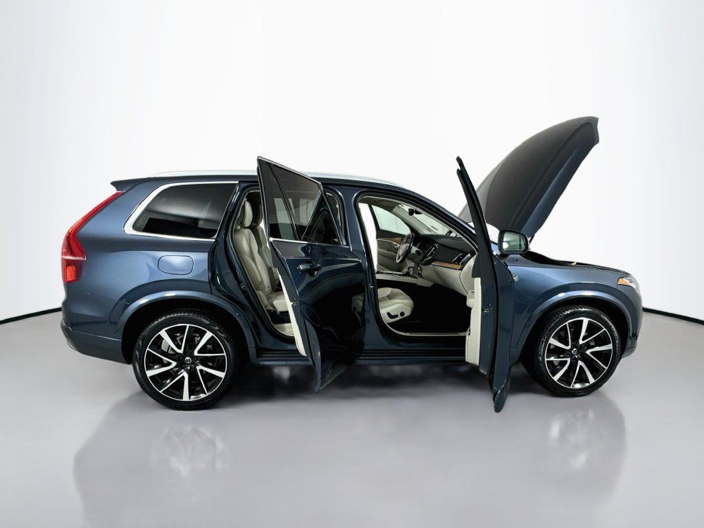 Used 2022 Volvo XC90 T6 Momentum w/ Advanced Package AWD/4WD image 26