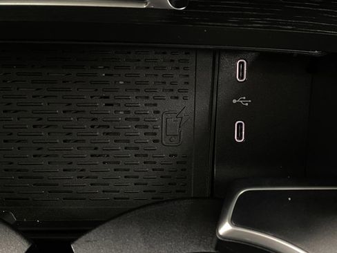 Certified 2025 Mercedes-Benz GLS 450 4MATIC image 28