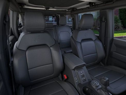 New 2025 Ford Bronco Badlands image 10
