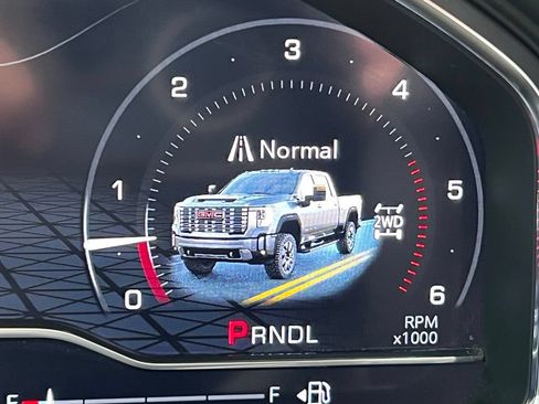 Used 2025 GMC Sierra 2500 Denali Ultimate AWD/4WD image 31