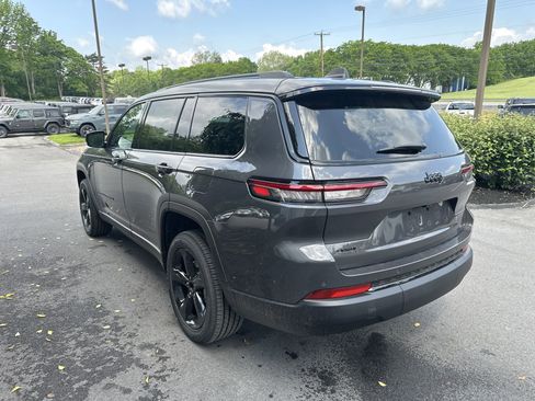 New 2025 Jeep Grand Cherokee L Altitude image 6