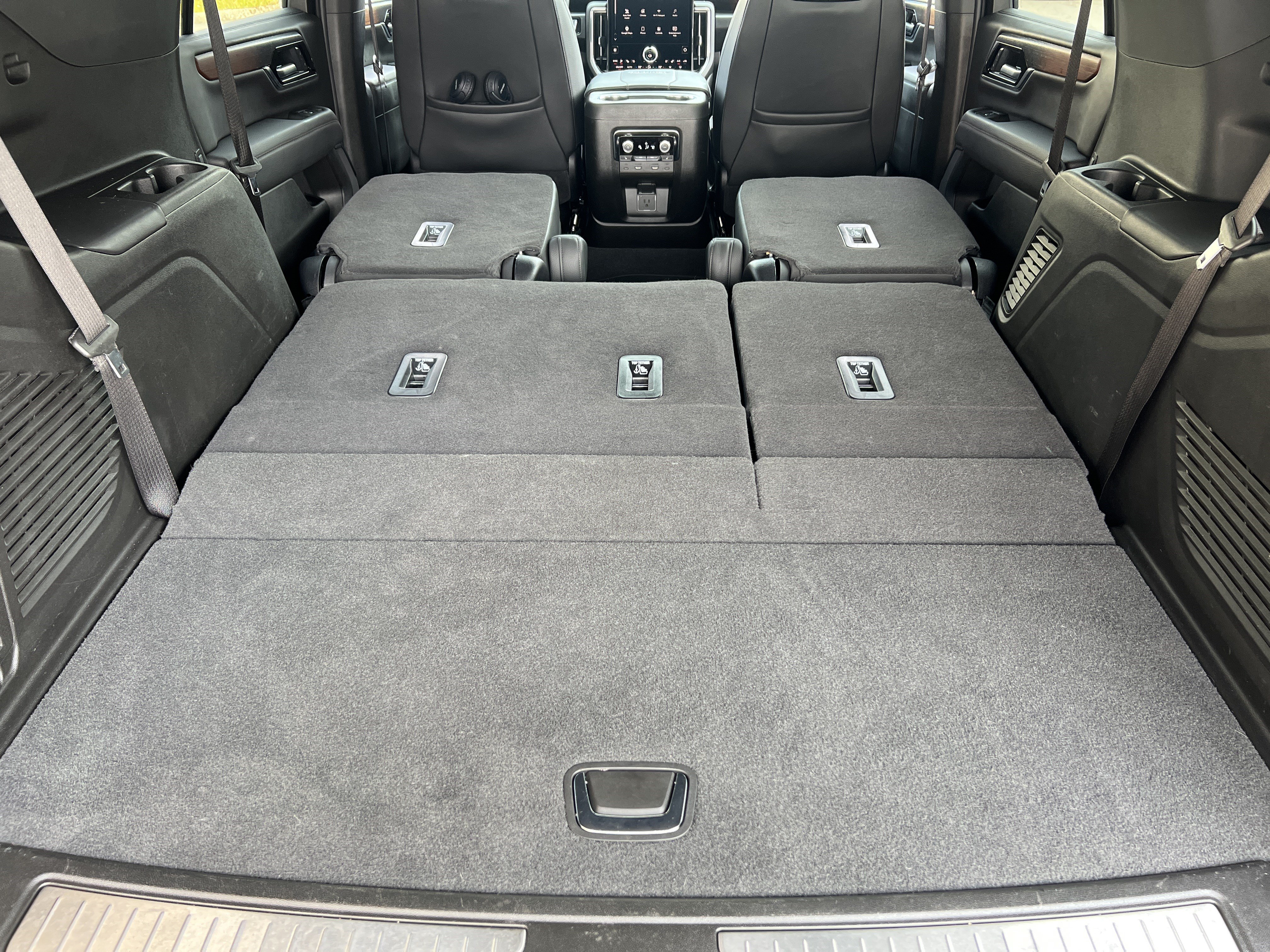 Used 2025 GMC Yukon Denali w/ Denali Reserve Package AWD/4WD image 24