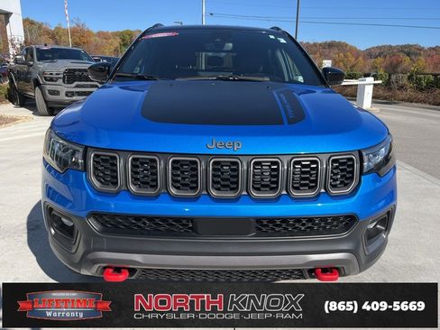Used 2024 Jeep Compass Trailhawk image 30