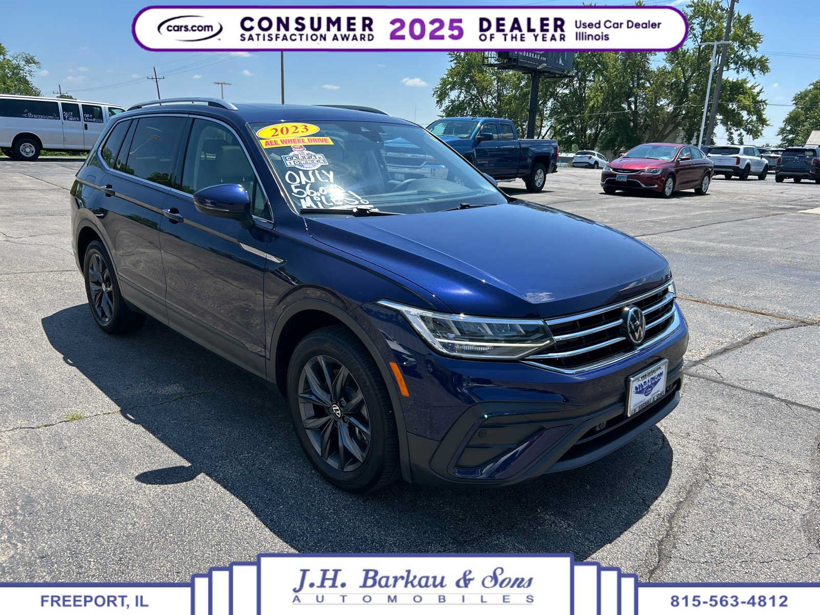 Used 2023 Volkswagen Tiguan SE w/ Panoramic Sunroof Package AWD/4WD image 1