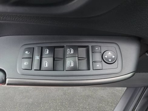 Used 2020 Jeep Cherokee Trailhawk w/ Cold Weather Group AWD/4WD image 27