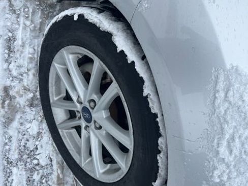 Used 2016 Ford Focus SE image 8