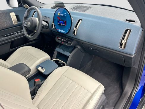 Certified 2025 MINI Cooper Countryman S w/ Comfort Package Max image 18