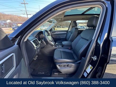 Used 2021 Volkswagen Atlas SEL R-Line image 32