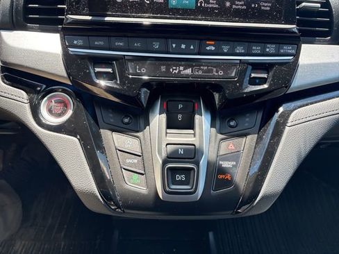 Used 2026 Honda Odyssey Touring image 14