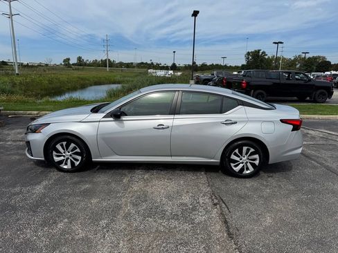 Used 2024 Nissan Altima 2.5 S FWD image 4
