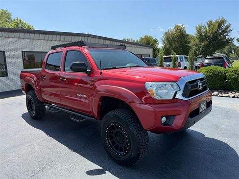 Used 2013 Toyota Tacoma 4x4 Double Cab w/ SR5 Pkg image 5