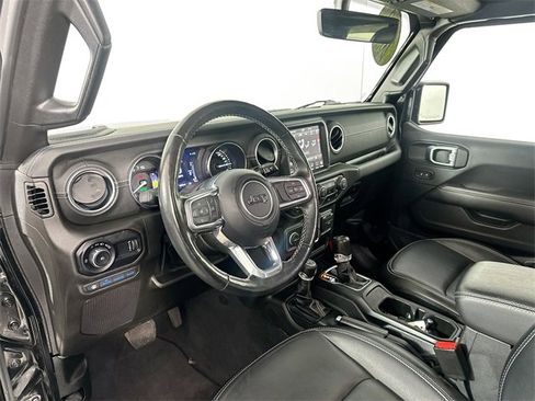 Used 2023 Jeep Wrangler Unlimited Sahara w/ Cold Weather Group image 21