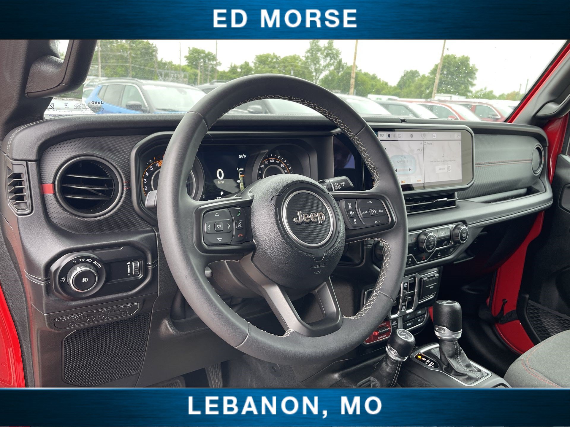 Used 2025 Jeep Wrangler Unlimited Rubicon AWD/4WD image 33