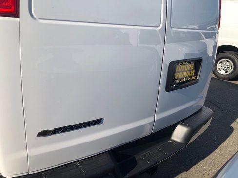 New 2024 Chevrolet Express 2500 w/ Driver Convenience Package image 15