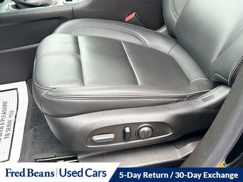 Used 2023 Chevrolet Traverse RS AWD/4WD image 22
