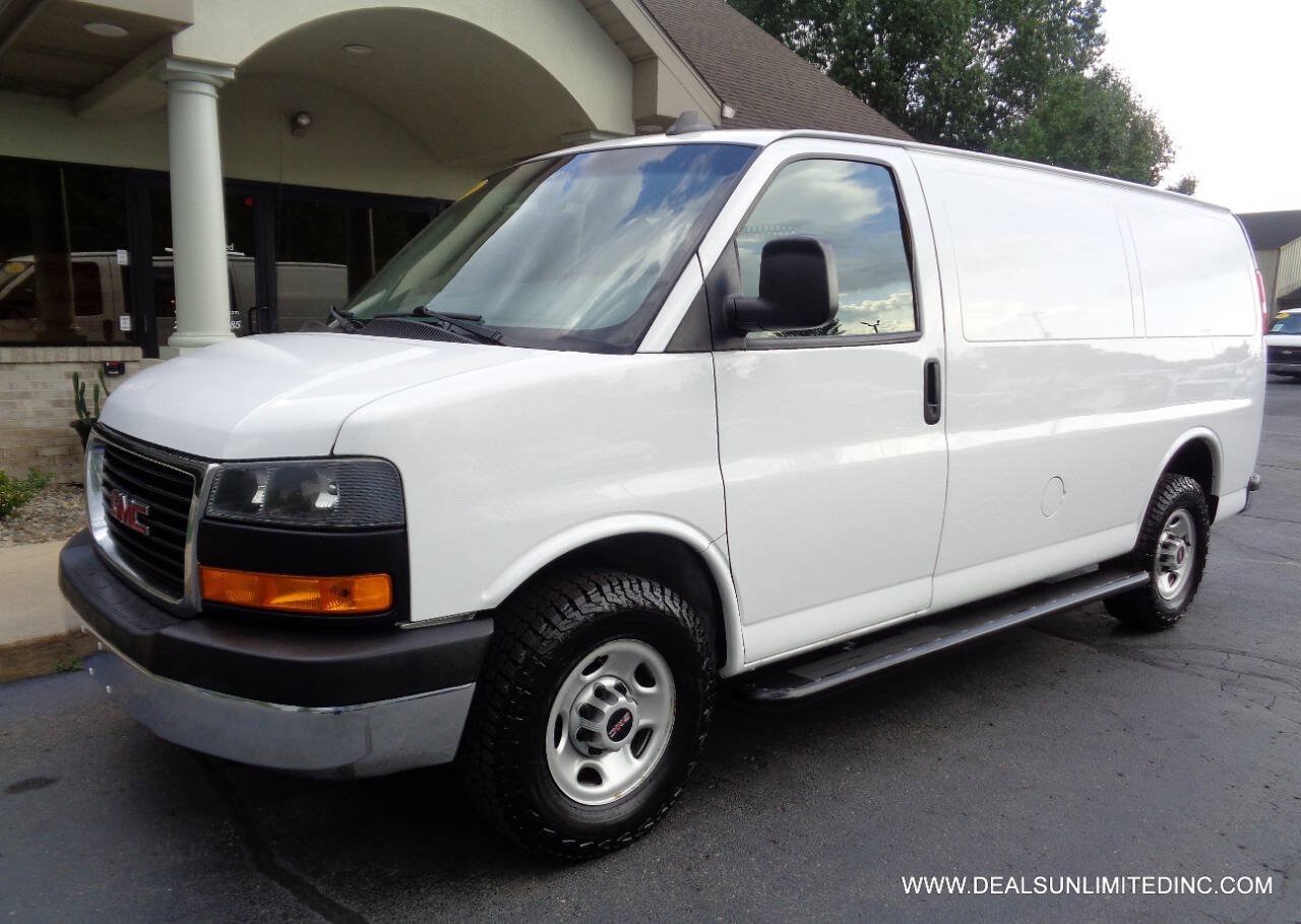 Used 2020 GMC Savana 2500 w/ Driver Convenience Package RWD image 1