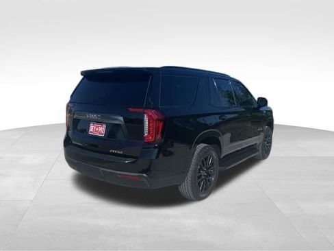 Used 2024 GMC Yukon AT4 w/ Technology Package image 3