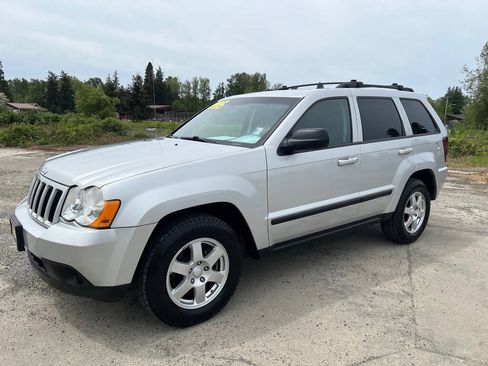 Used 2008 Jeep Grand Cherokee Laredo AWD/4WD image 2
