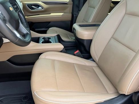 Used 2023 Chevrolet Tahoe Premier RWD image 13